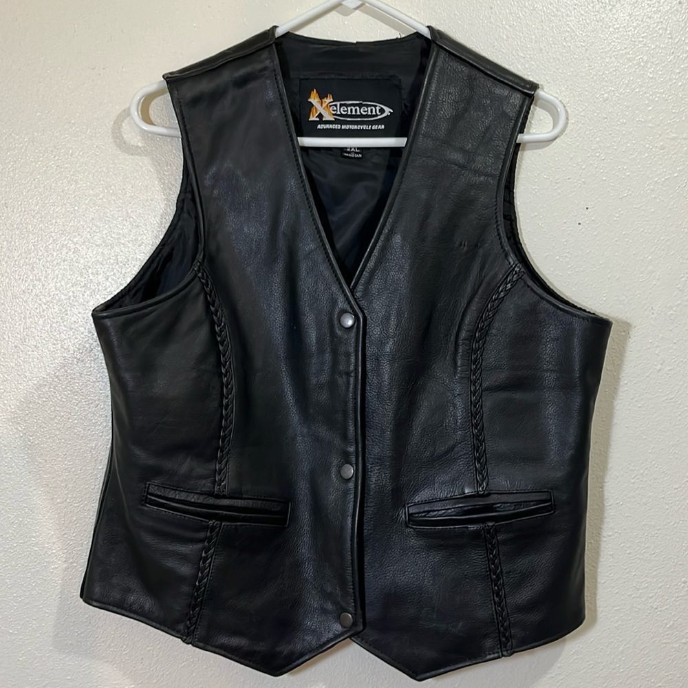 XElements motorcycle gear leather vest. Size 2XL